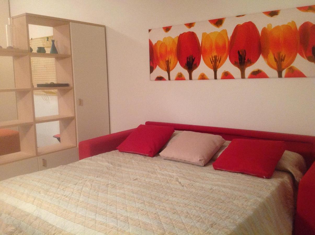 Hotel Apartments Villaggio Dei Fiori 4 Stars Luxury - Great Family Resort - Pet Friendly - With Hypermarket - Delivery Restaurant-Pizzeria - Room Breakfast With Supplement - Ultra Fast Wi-Fi - Play Area For Children - Olympic Swimming Pool - Parking Caorle Bagian luar foto
