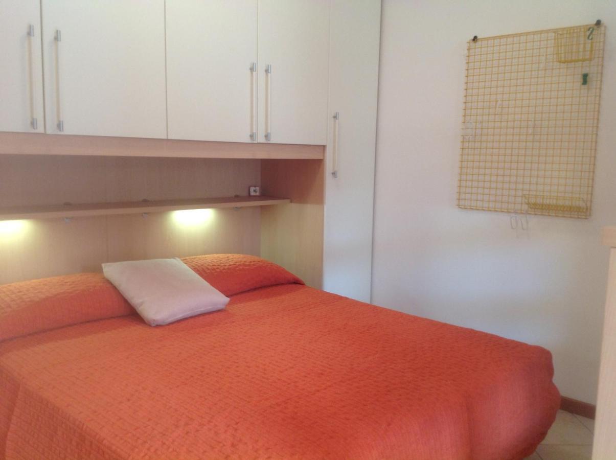 Hotel Apartments Villaggio Dei Fiori 4 Stars Luxury - Great Family Resort - Pet Friendly - With Hypermarket - Delivery Restaurant-Pizzeria - Room Breakfast With Supplement - Ultra Fast Wi-Fi - Play Area For Children - Olympic Swimming Pool - Parking Caorle Bagian luar foto
